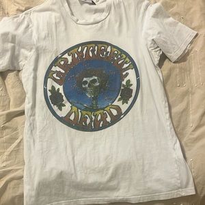 Selling a once worn t shirt